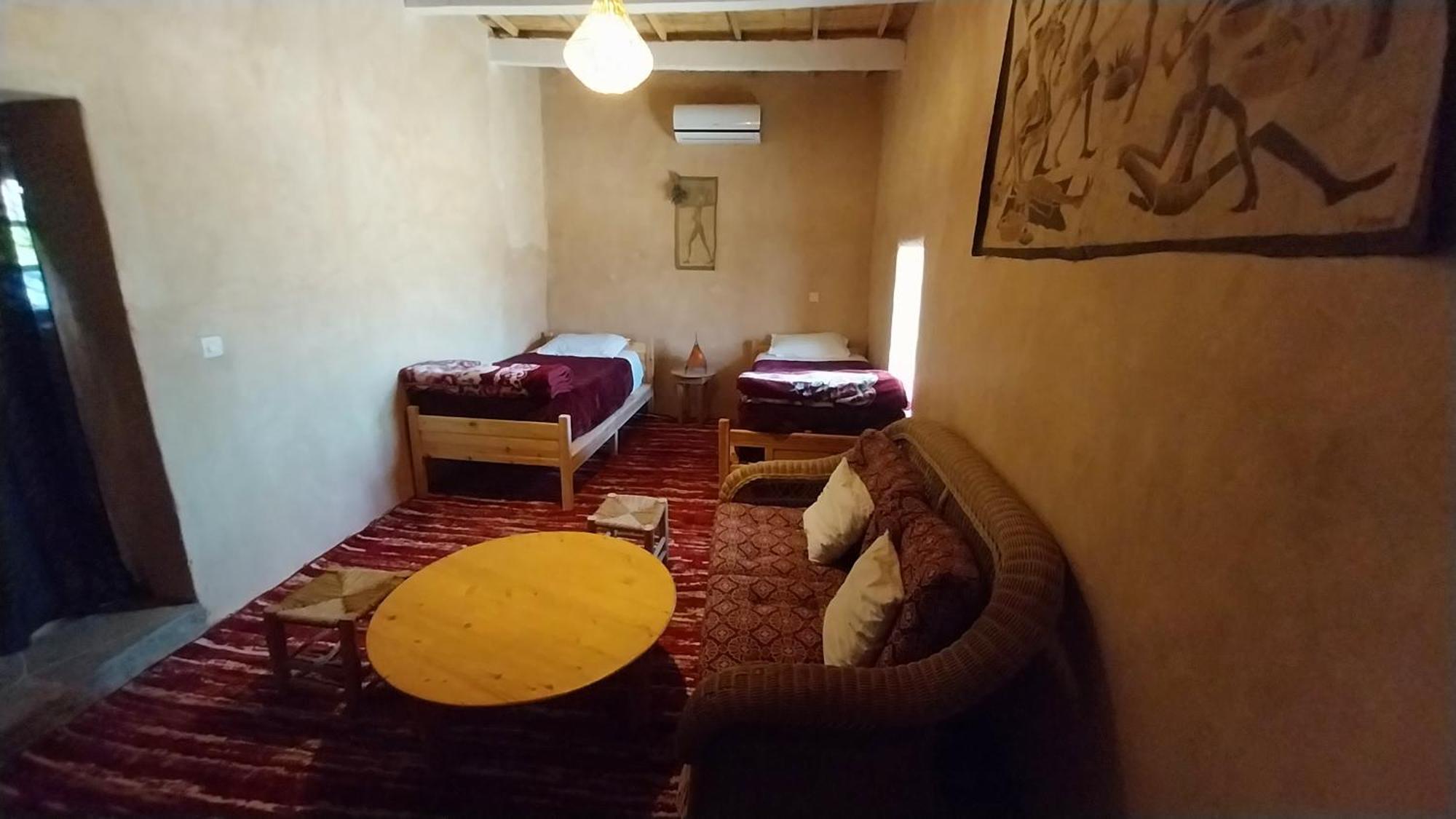 Auberge Bassou Nkob Bilik gambar