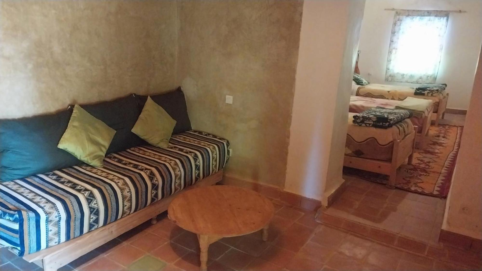 Auberge Bassou Nkob Bilik gambar